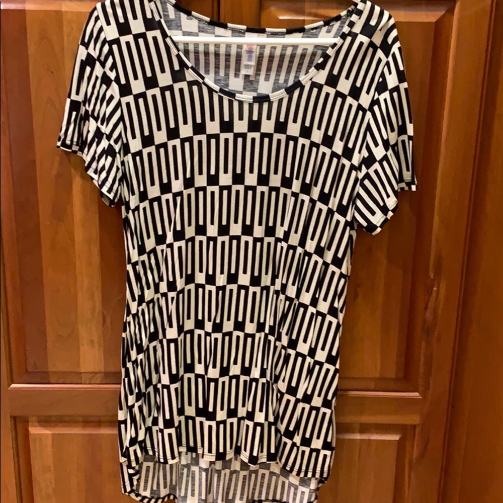 LuLaRoe top.